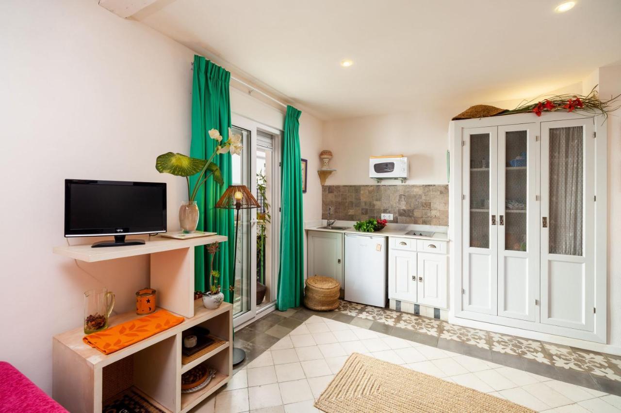 Gloria 2 Apartment โกนิล เด ลาฟรอนเตรา ภายนอก รูปภาพ