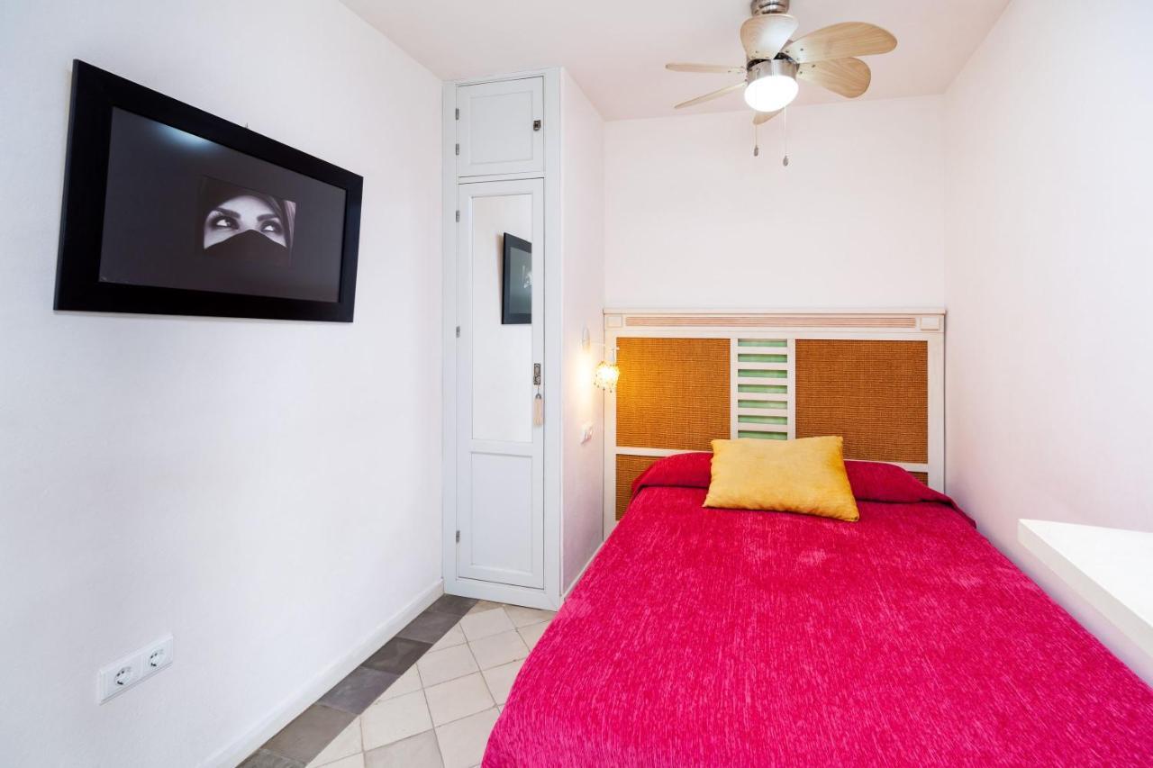 Gloria 2 Apartment โกนิล เด ลาฟรอนเตรา ภายนอก รูปภาพ